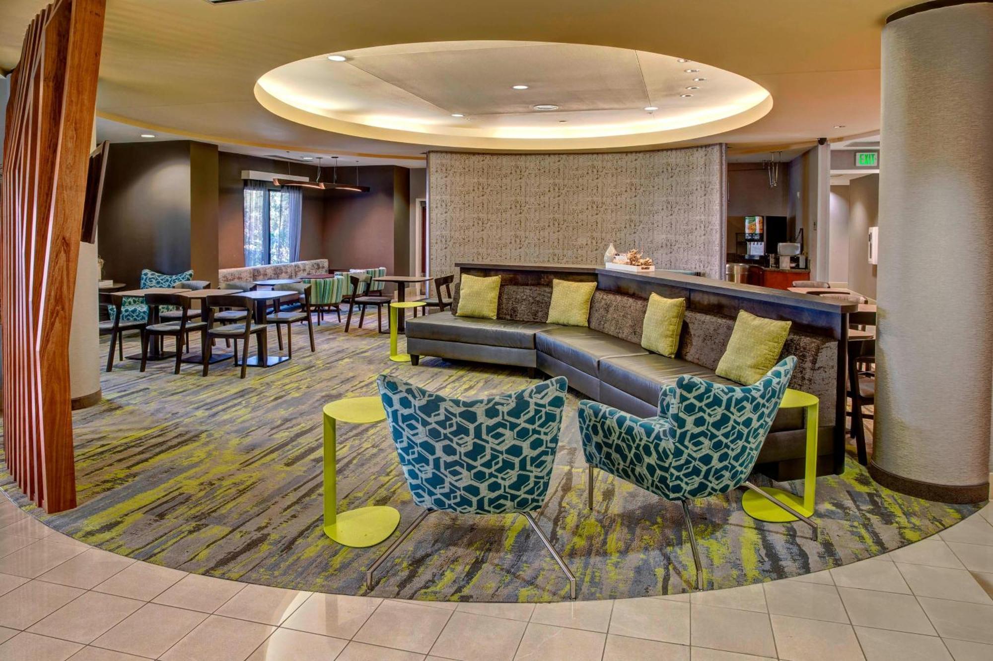 Hotel Springhill By Marriott Golden Gate